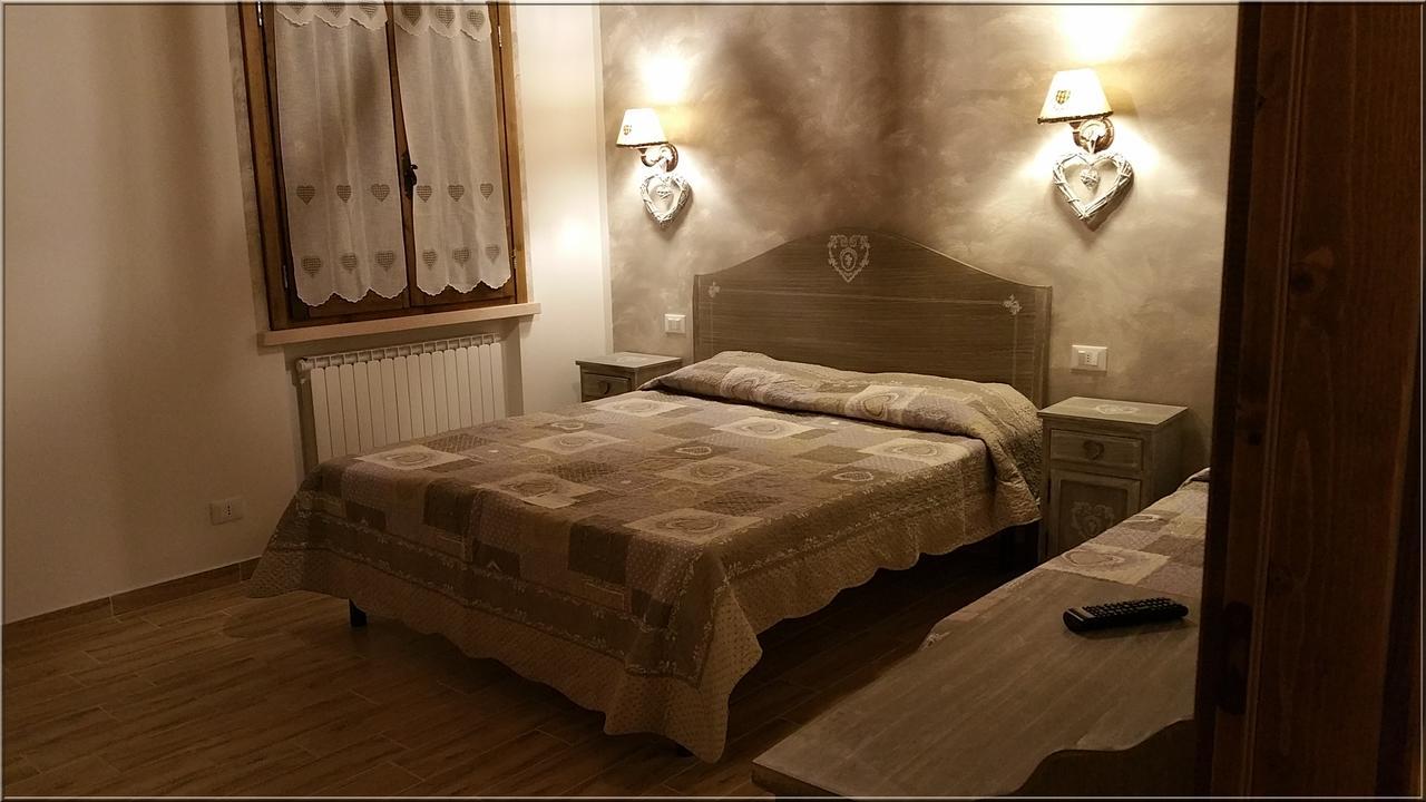 Roncoferraro La Casa Delle Rondini Bed & Breakfast エクステリア 写真