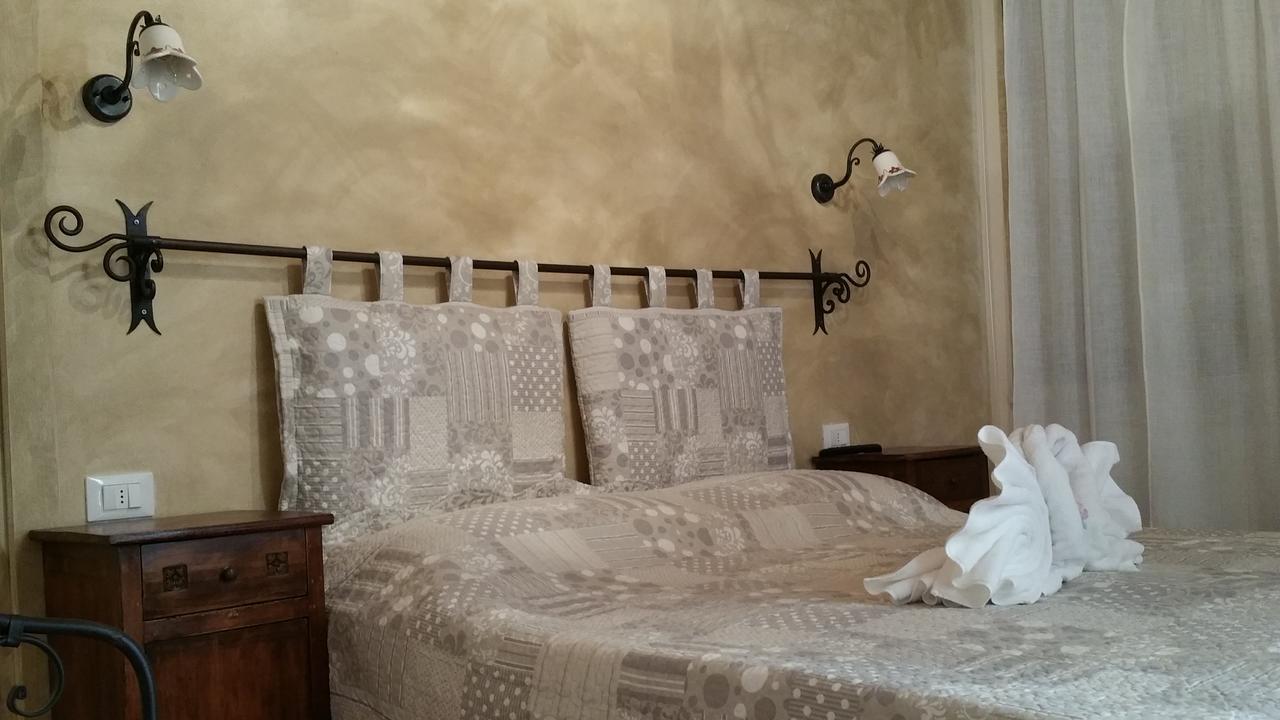 Roncoferraro La Casa Delle Rondini Bed & Breakfast エクステリア 写真