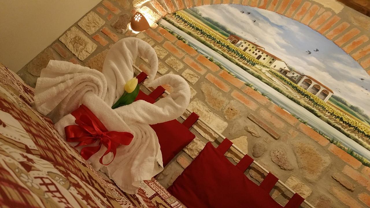 Roncoferraro La Casa Delle Rondini Bed & Breakfast エクステリア 写真