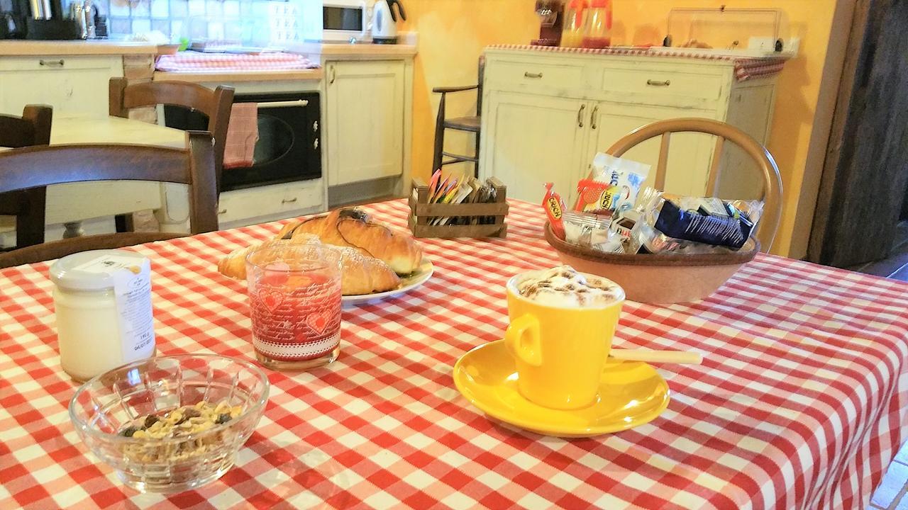 Roncoferraro La Casa Delle Rondini Bed & Breakfast エクステリア 写真