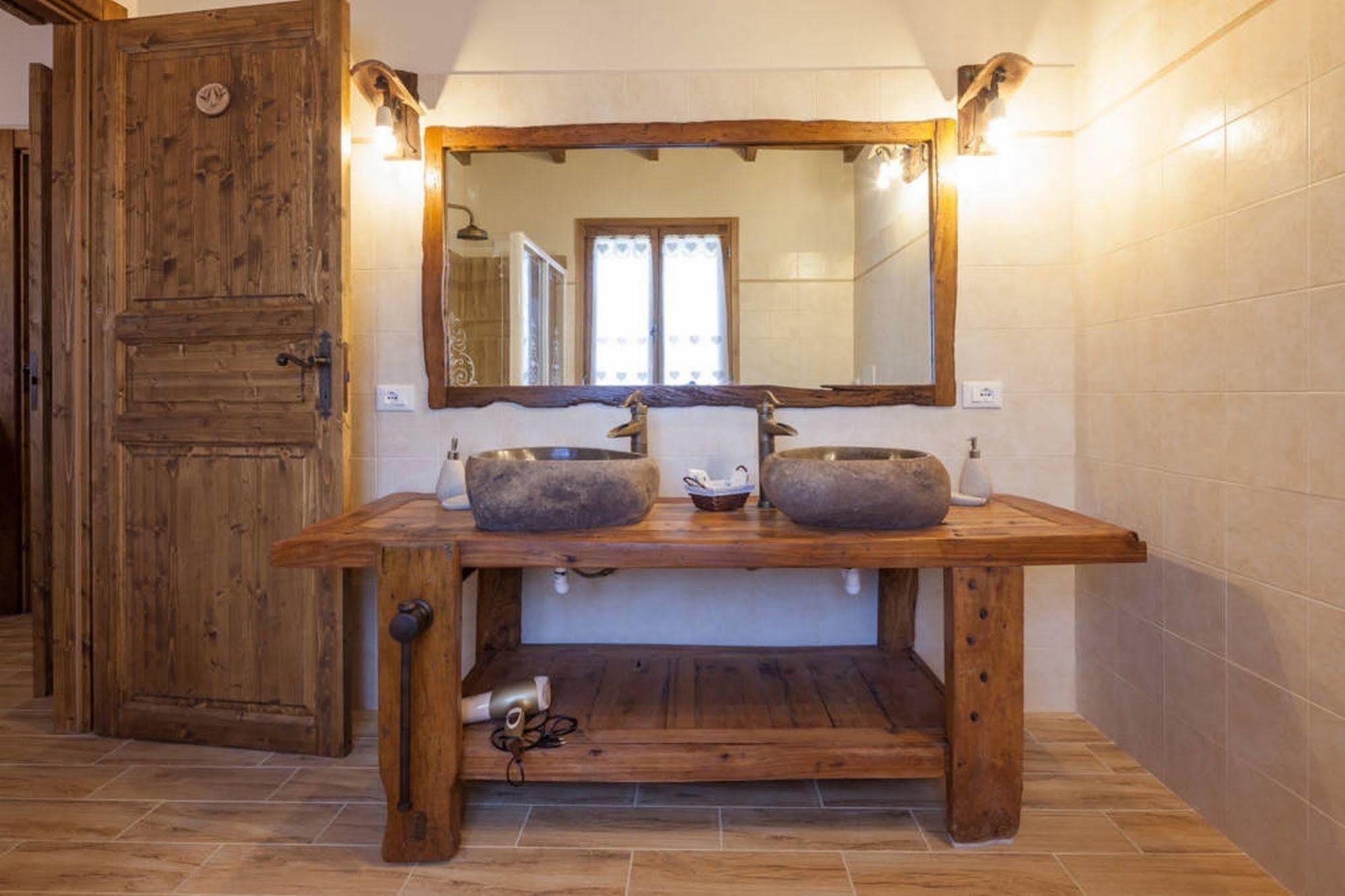 Roncoferraro La Casa Delle Rondini Bed & Breakfast エクステリア 写真