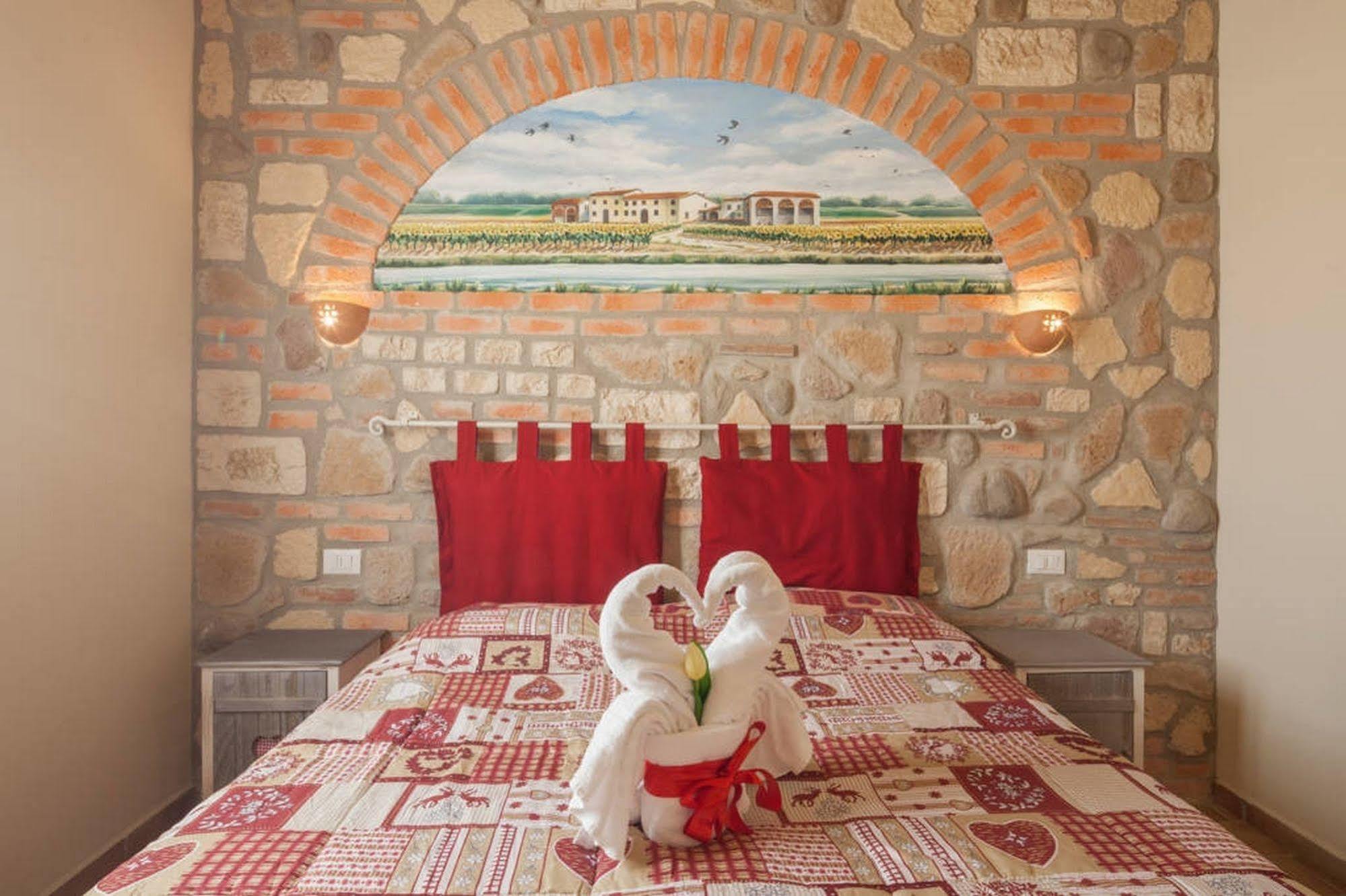 Roncoferraro La Casa Delle Rondini Bed & Breakfast エクステリア 写真
