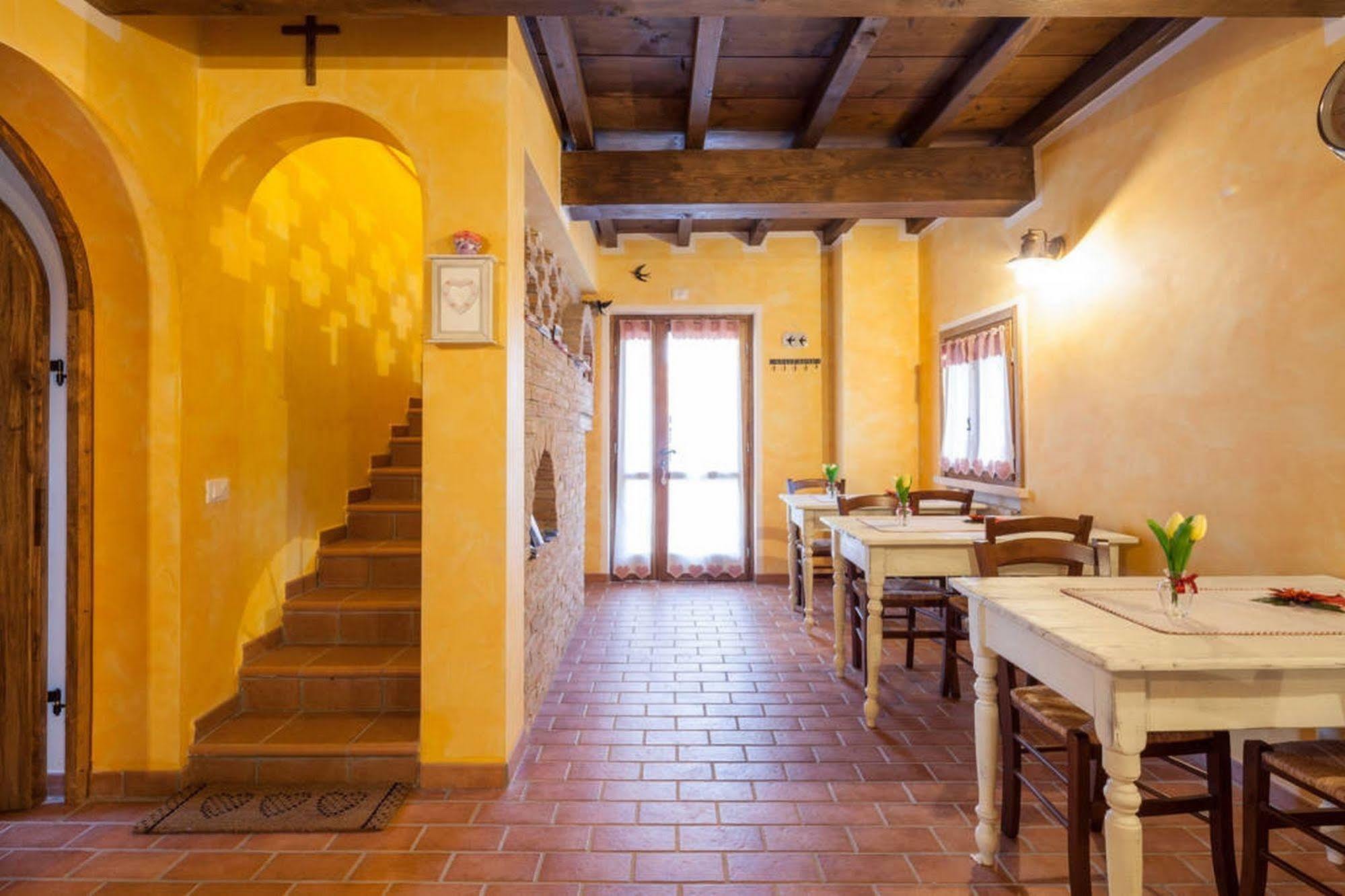 Roncoferraro La Casa Delle Rondini Bed & Breakfast エクステリア 写真