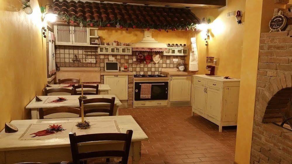Roncoferraro La Casa Delle Rondini Bed & Breakfast エクステリア 写真