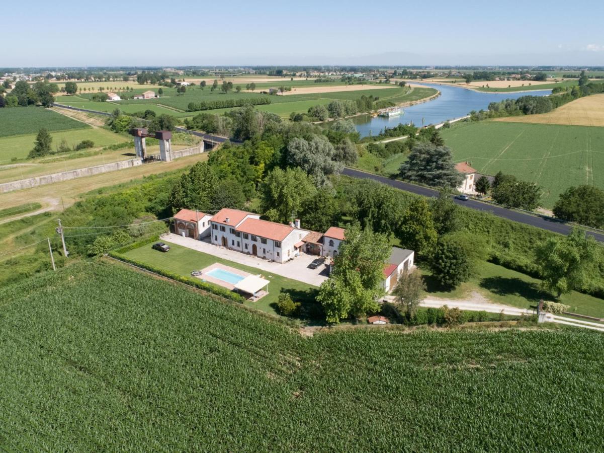 Roncoferraro La Casa Delle Rondini Bed & Breakfast エクステリア 写真