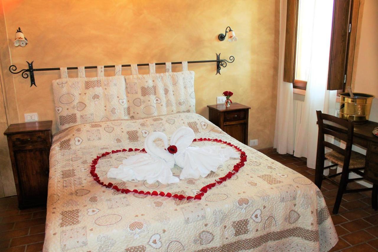 Roncoferraro La Casa Delle Rondini Bed & Breakfast エクステリア 写真